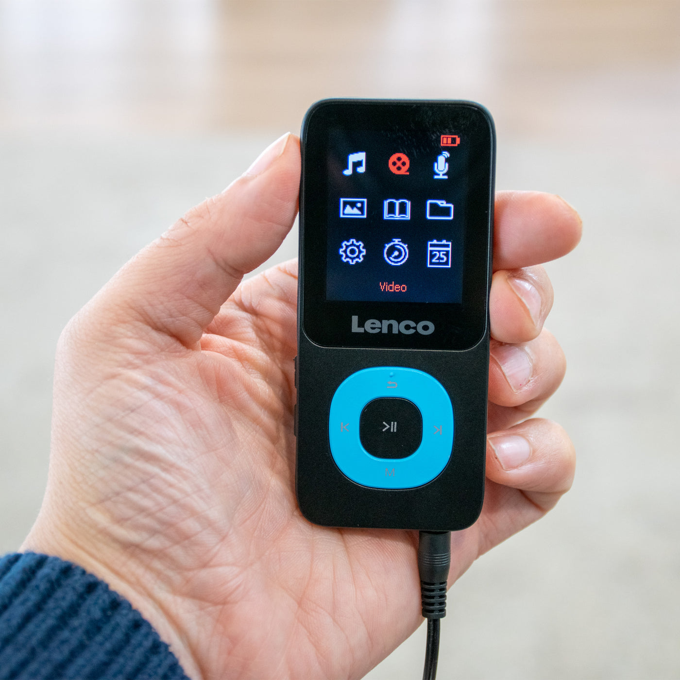 Lenco Xemio-659BU - Lecteur MP3/MP4 avec carte micro SD de 4 Go, bleu