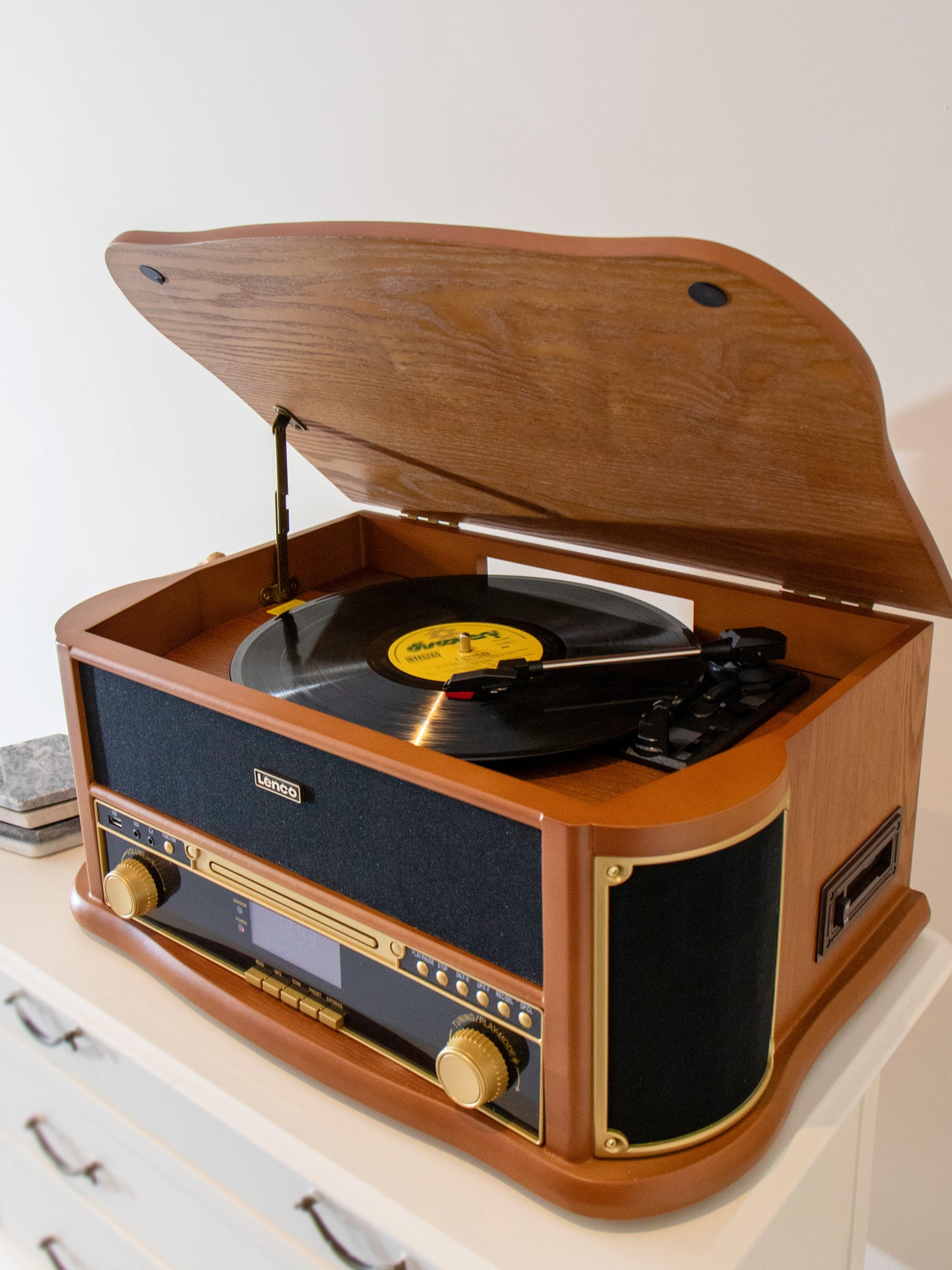 Classic Phono TCD-2571WD - Platine vinyle rétro en bois avec Bluetooth®, radio DAB+/FM, encodage USB, lecteur CD, lecteur de cassette et haut-parleurs intégrés - Bois